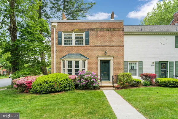 $680,000 | 8301 Forrester Boulevard, Springfield, VA 22152