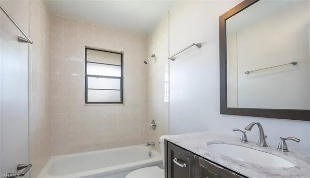 $1,695 | 2455 Thomasson Drive, Unit A, Naples, FL 34112