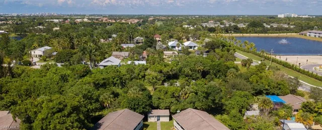 $1,695 | 2455 Thomasson Drive, Unit A, Naples, FL 34112