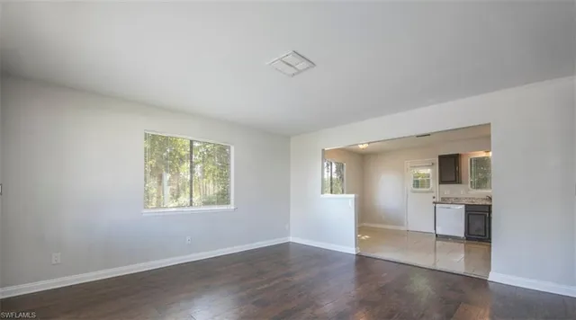 $1,695 | 2455 Thomasson Drive, Unit A, Naples, FL 34112