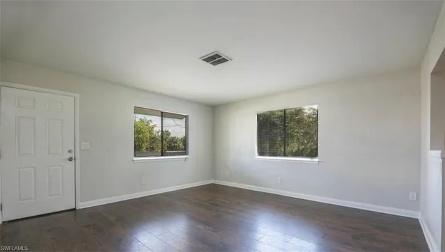 $1,695 | 2455 Thomasson Drive, Unit A, Naples, FL 34112