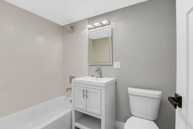 $599,000 | 6150 South Ingleside Avenue, Chicago, IL 60637