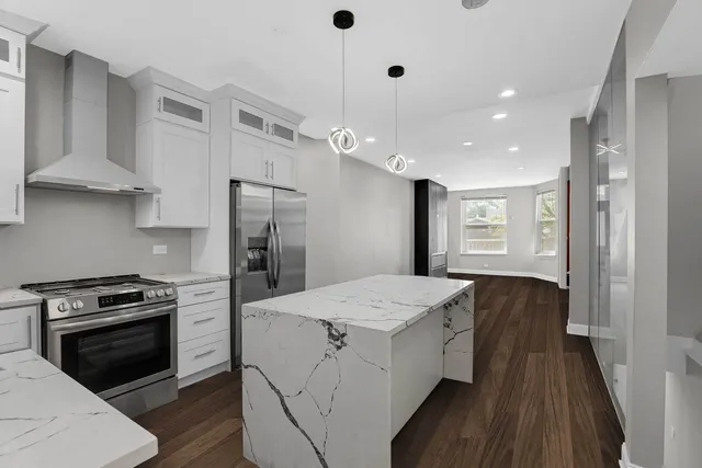 $599,000 | 6150 South Ingleside Avenue, Chicago, IL 60637