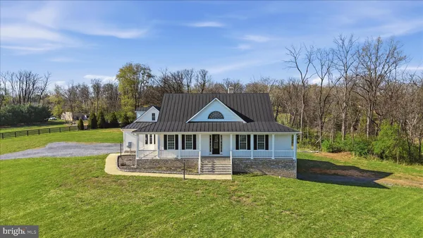 $774,999 | 325 Dehaven Drive, Clear Brook, VA 22624