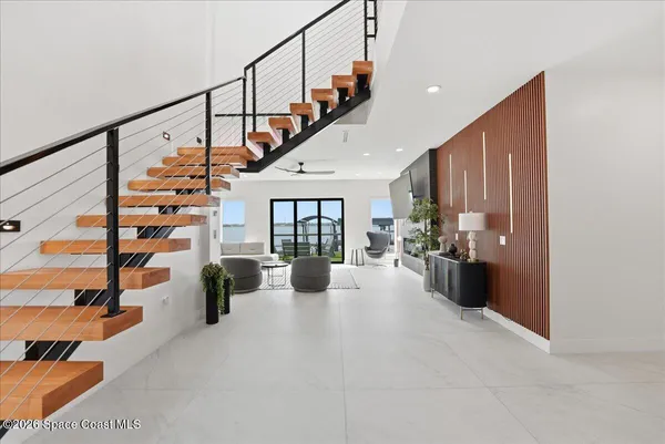 a view of entryway and hall