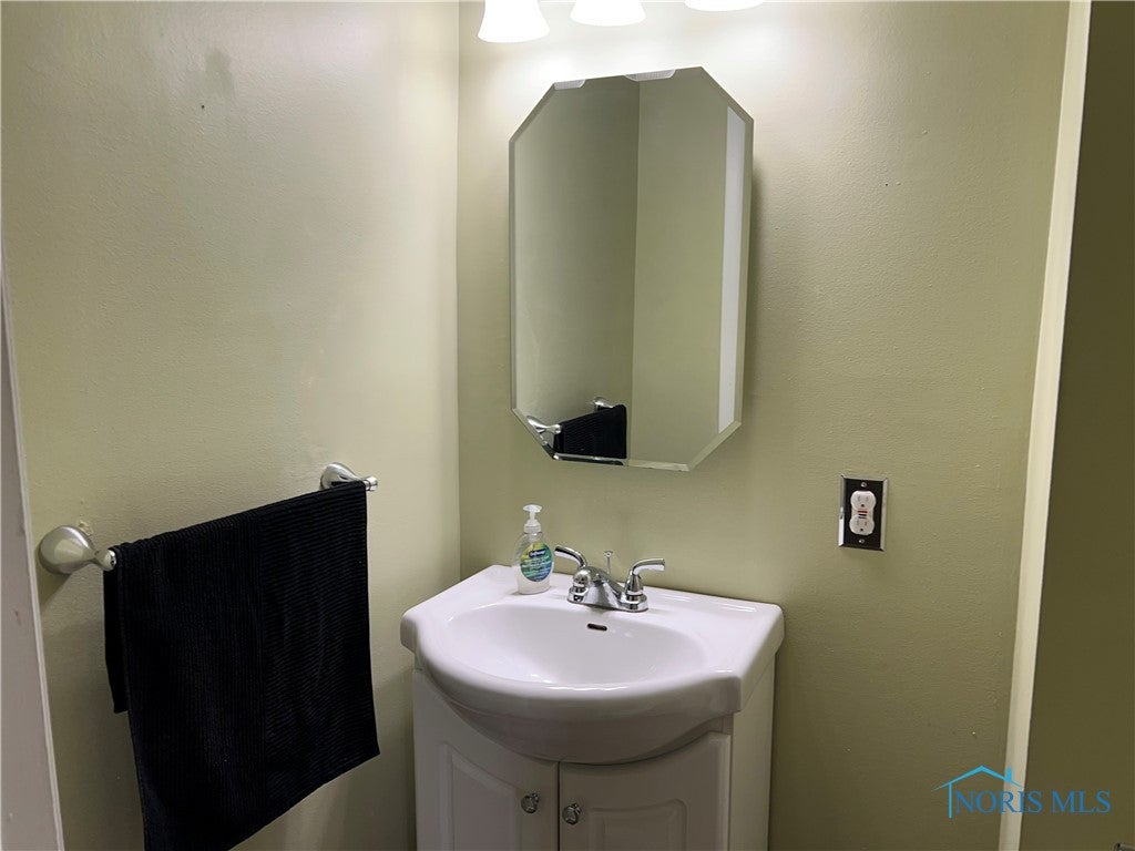 6530 Brixton Road Maumee, OH 43537 - Photo 13 of 31 Gallery Image 13