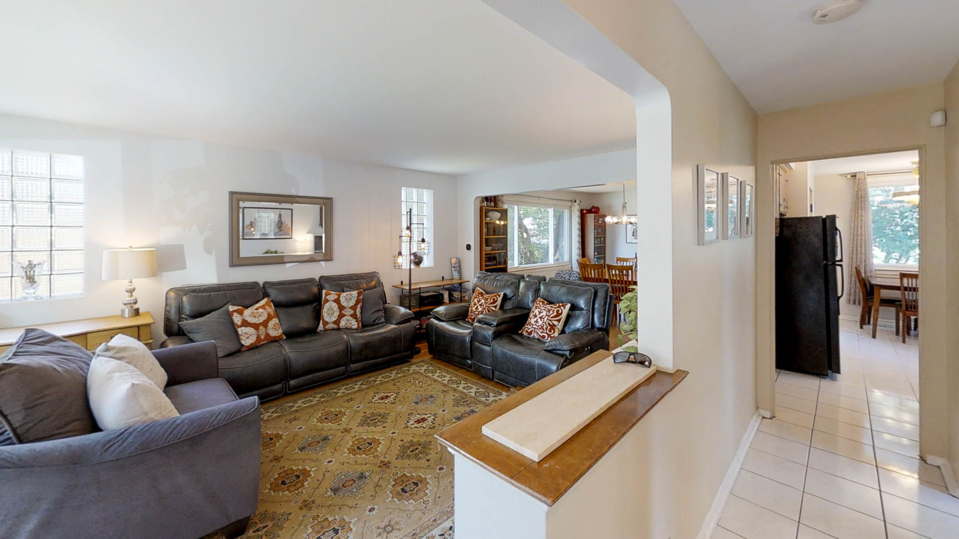 6111 North Springfield Avenue Chicago, IL 60659 - Photo 4 of 36