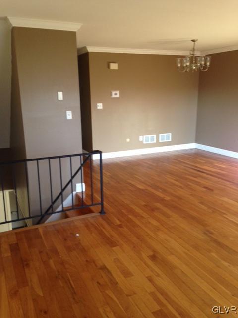 323 Spring Street Bethlehem, PA 18018 - Photo 11 of 24 Gallery Image 11