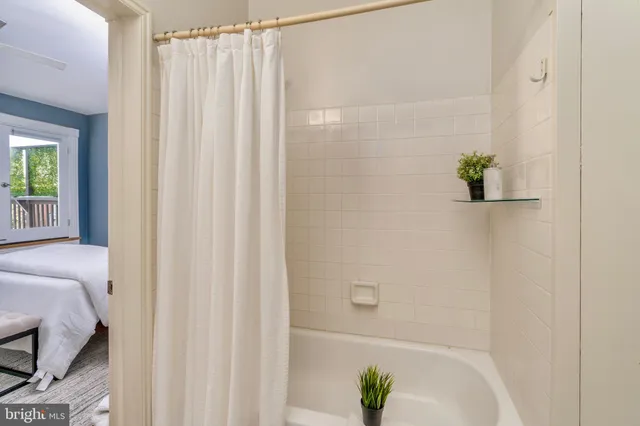 $659,000 | 1817 19th Street Northwest, Unit 3, Washington, DC 20009