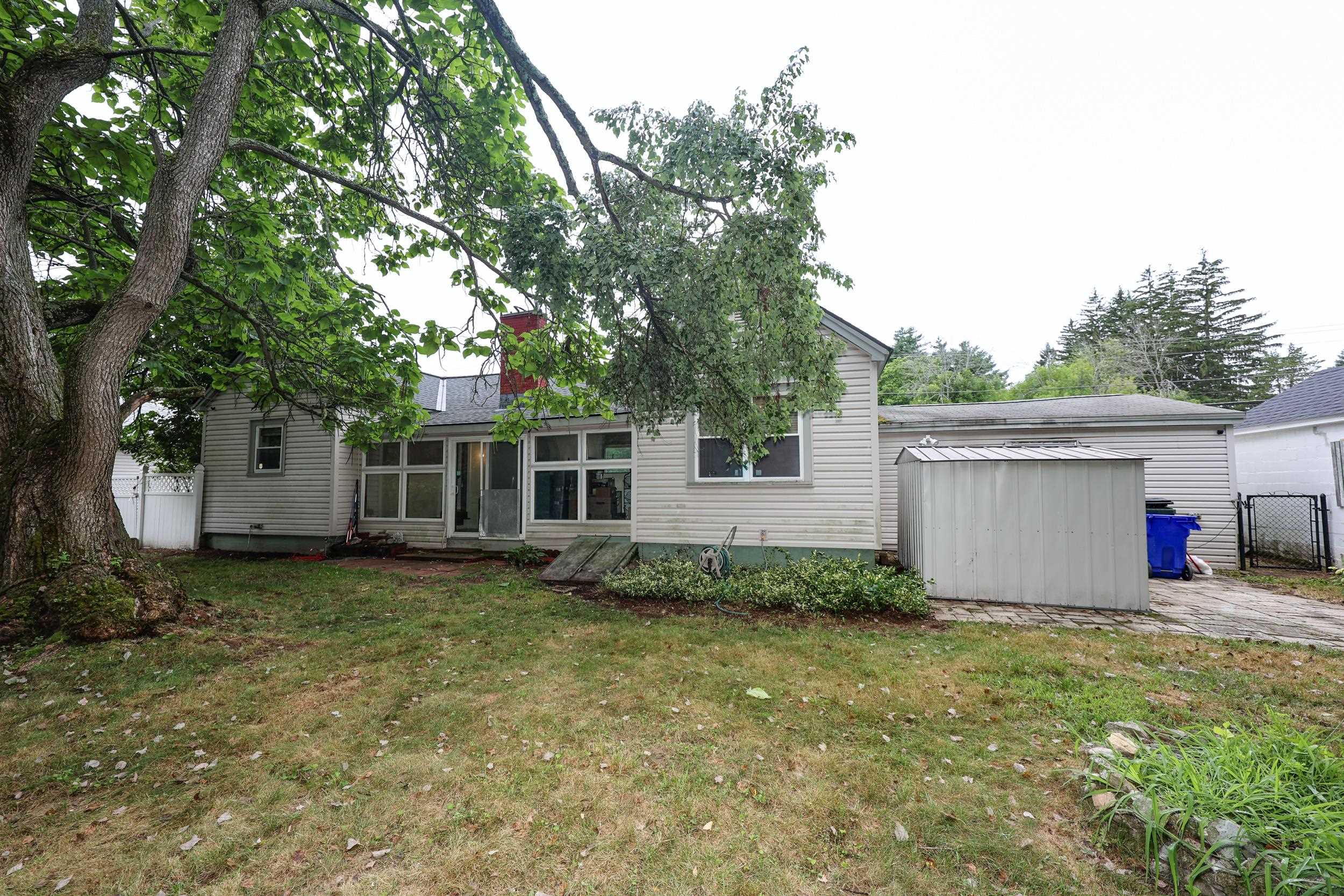 124 Huse Road Manchester, NH 03103 - Photo 9 of 40 Gallery Image 9