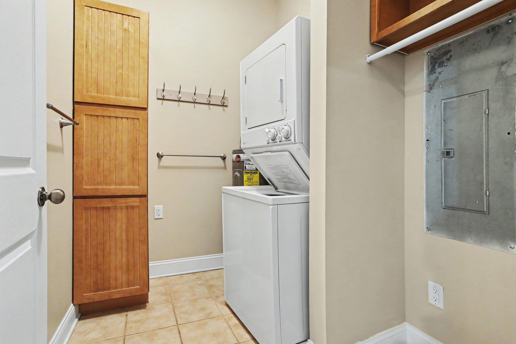 163 Portage Street Kalamazoo, MI 49007 - Photo 24 of 28 020_file_4093