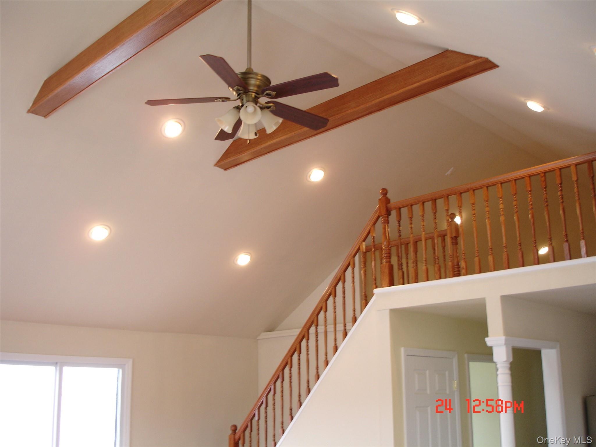 129 Maple Boulevard, Unit UPPR Long Beach, NY 11561 - Photo 10 of 13 a view of entryway