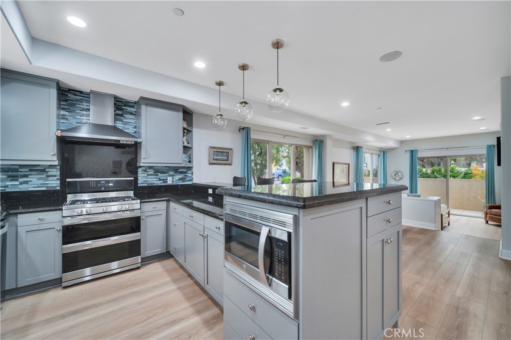 307 Kansas Street, Unit A El Segundo, CA 90245 - Photo 13 of 63
