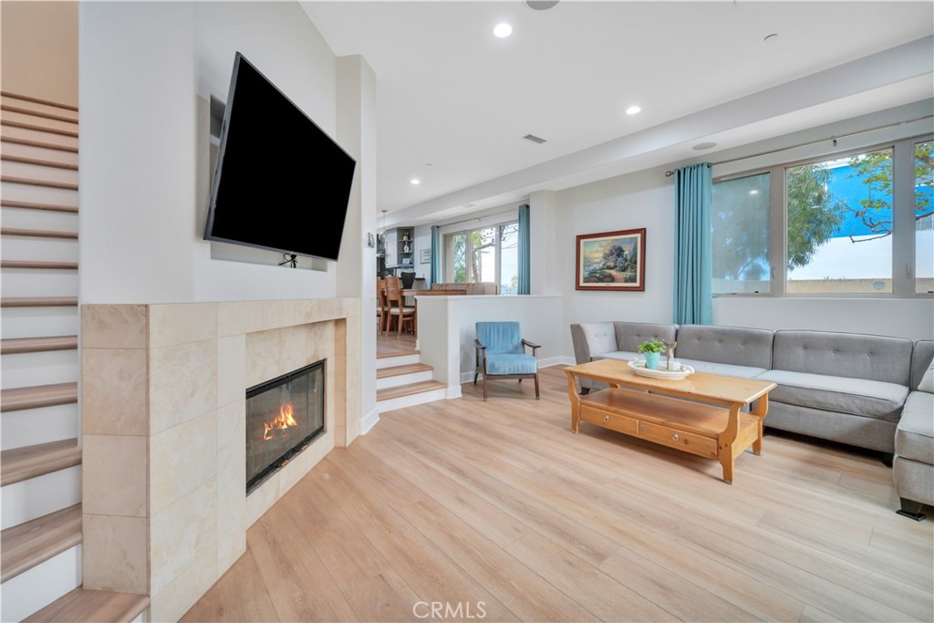 307 Kansas Street, Unit A El Segundo, CA 90245 - Photo 2 of 63