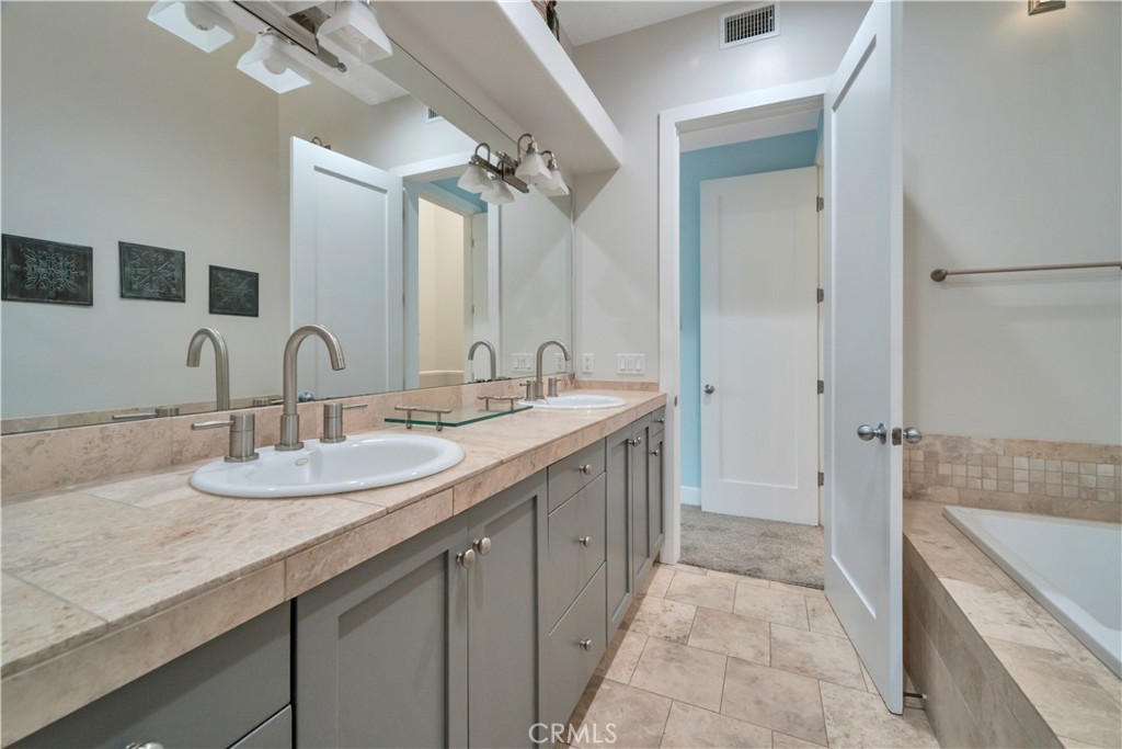 307 Kansas Street, Unit A El Segundo, CA 90245 - Photo 31 of 63