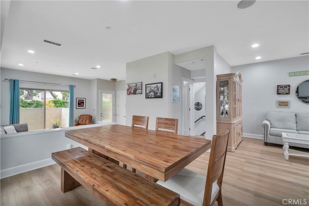 307 Kansas Street, Unit A El Segundo, CA 90245 - Photo 9 of 63
