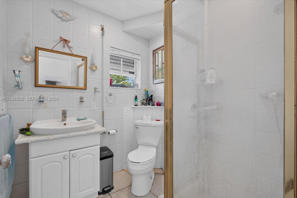 9841 Southwest 157th Terrace Miami, FL 33157 - Photo 24 of 54