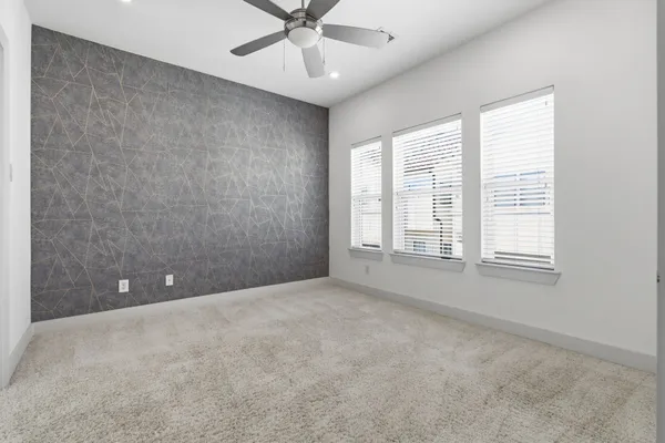 $2,600 | 7239 Laguna Villas, Houston, TX 77036