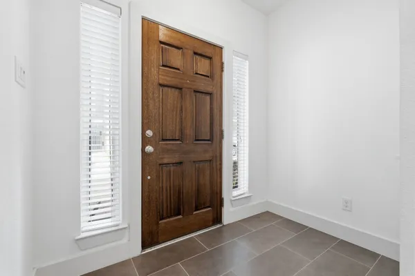 $2,600 | 7239 Laguna Villas, Houston, TX 77036