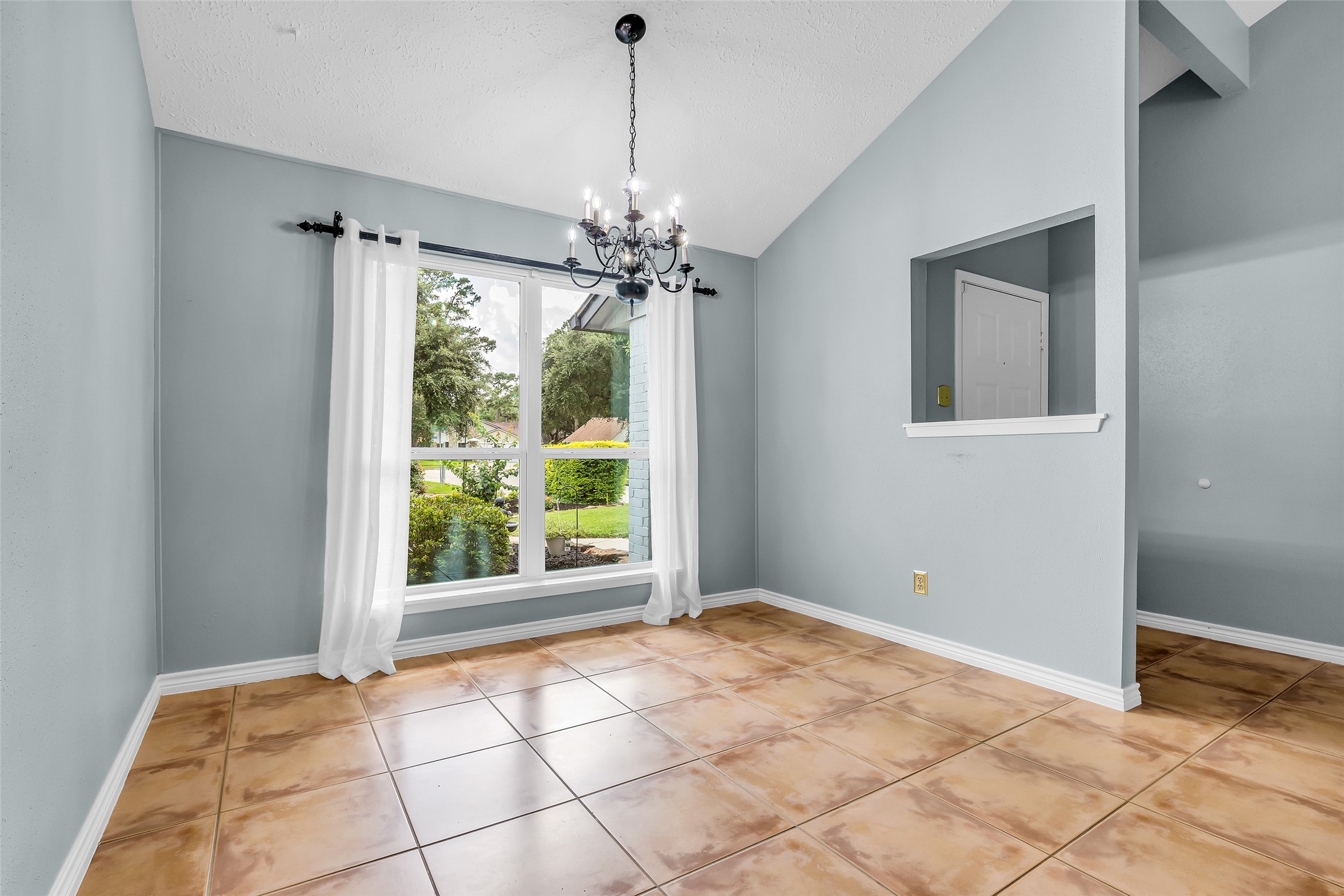 17314 Chapel Pine Street Spring, TX 77379 - Photo 5 of 44 As you enter, you will have your formal dining on your right.