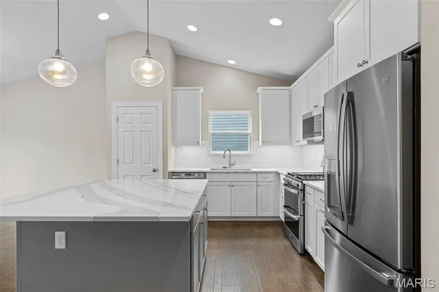 $299,900 | 2 West Maple Street, Wentzville, MO 63385