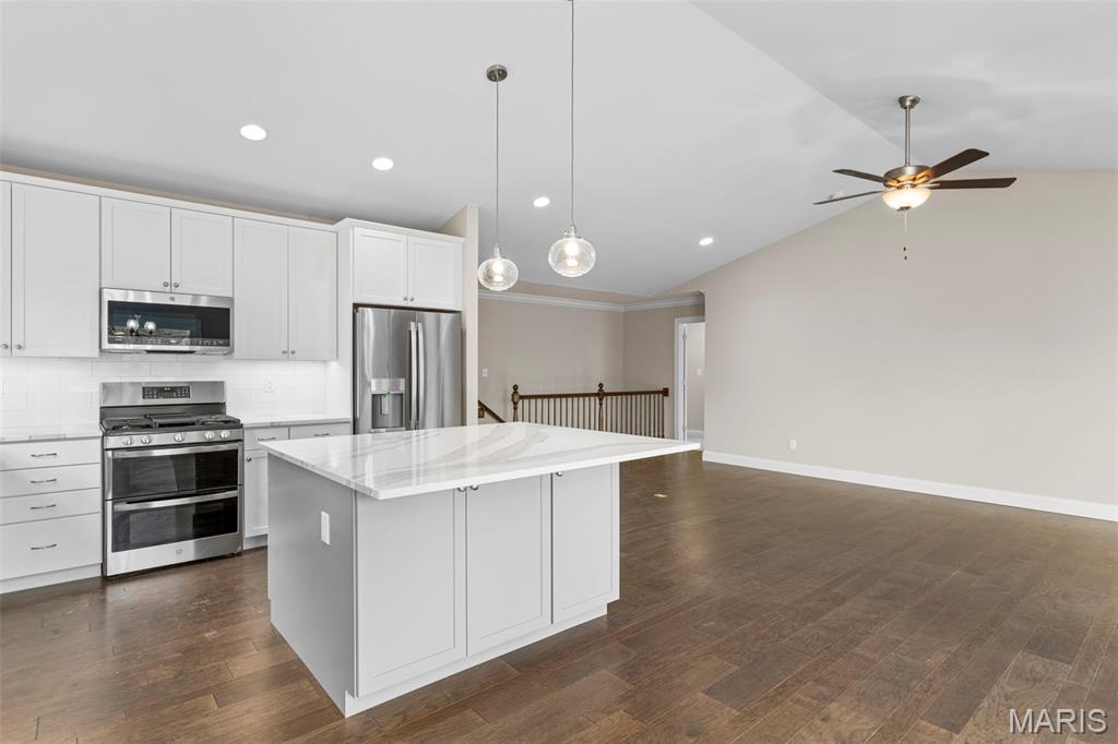 2 West Maple Street Wentzville, MO 63385 - Photo 9 of 24