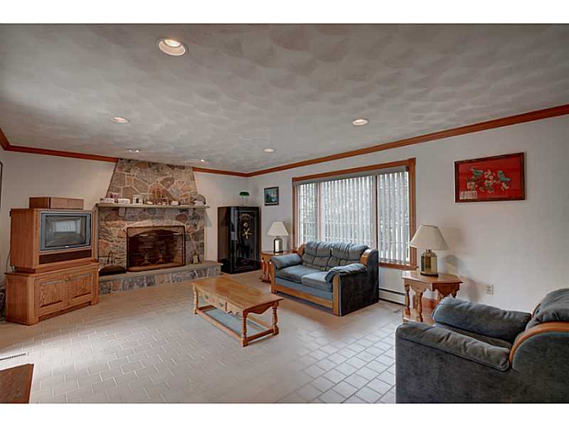 43 Trolley Lane Westerly, RI 02891 - Photo 12 of 24 Den/Family/Great Room.