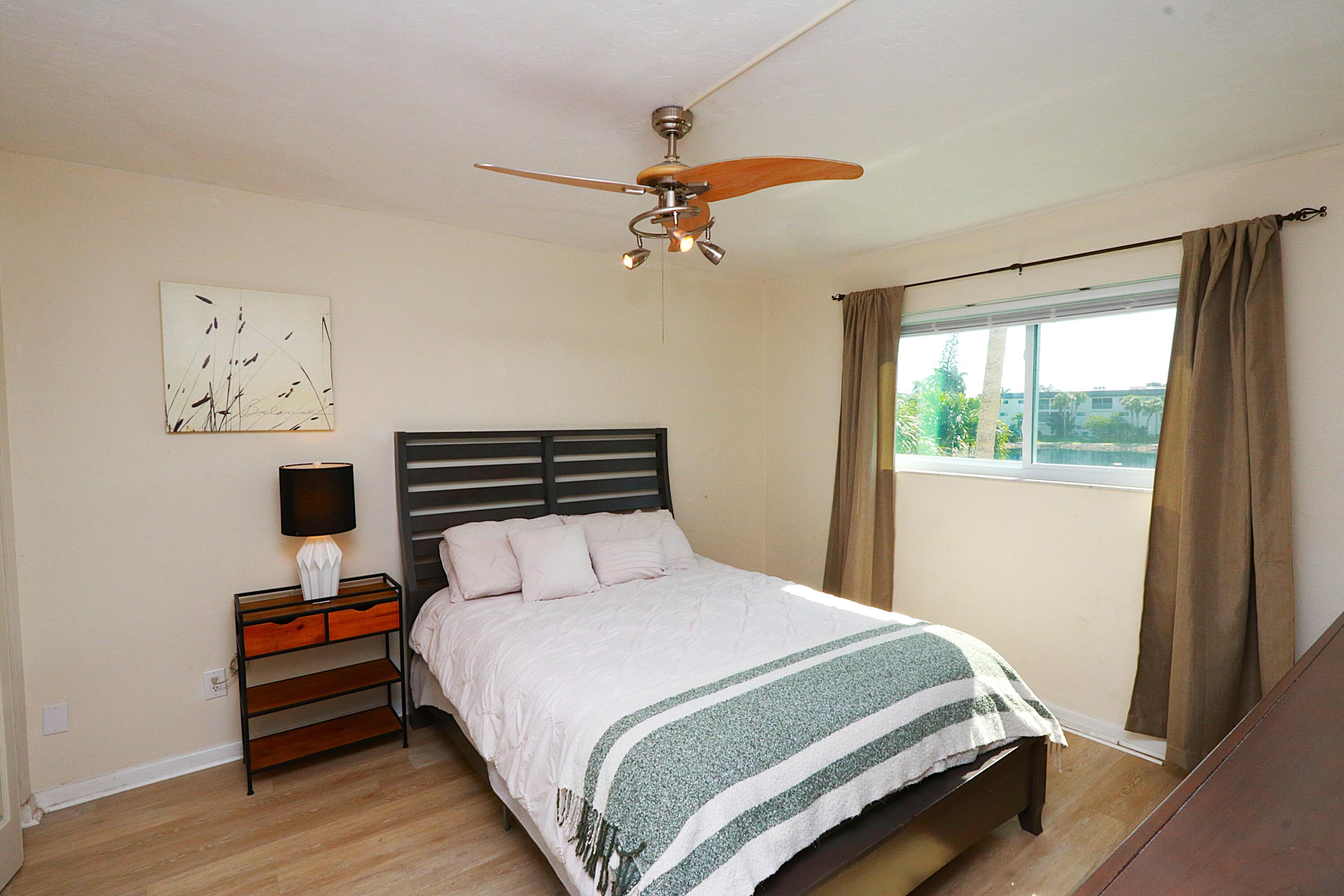 1004 Manatee Road, Unit 202 Naples, FL 34114 - Photo 15 of 31 c