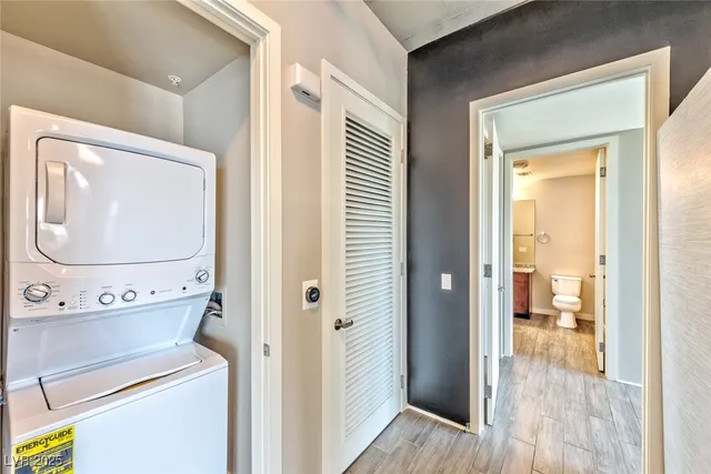 $2,250 | 353 East Bonneville Avenue, Unit 737, Las Vegas, NV 89101