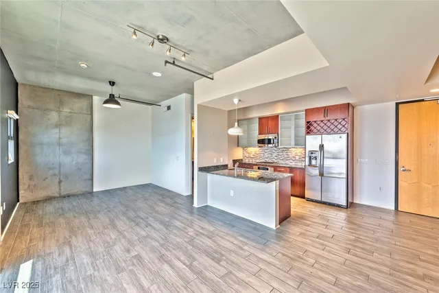 $2,250 | 353 East Bonneville Avenue, Unit 737, Las Vegas, NV 89101