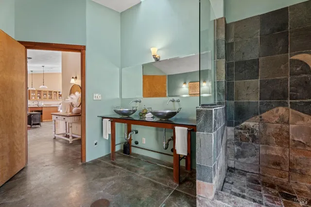 $995,000 | 4300 Young Creek Road, Ukiah, CA 95482