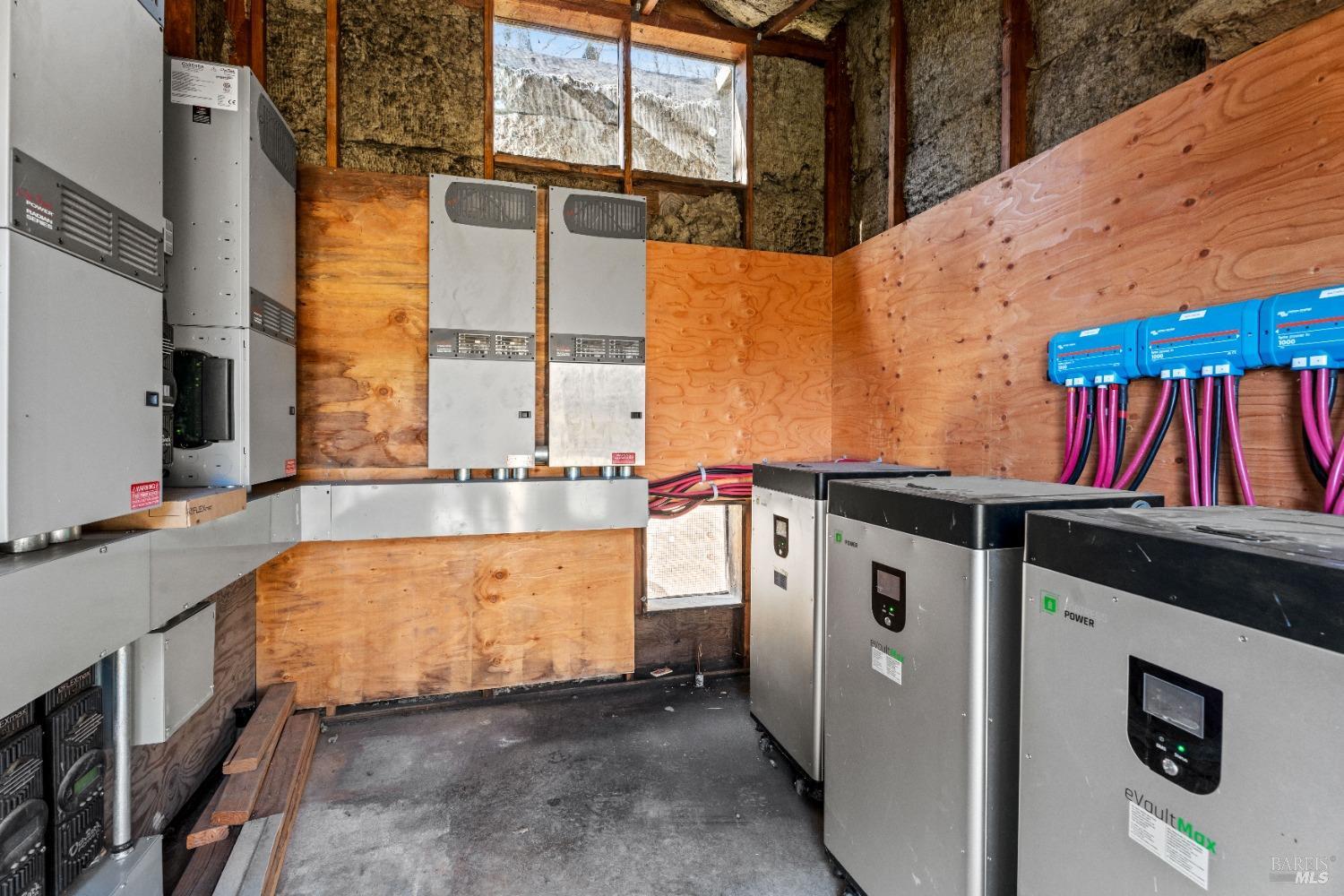 4300 Young Creek Road Ukiah, CA 95482 - Photo 25 of 46