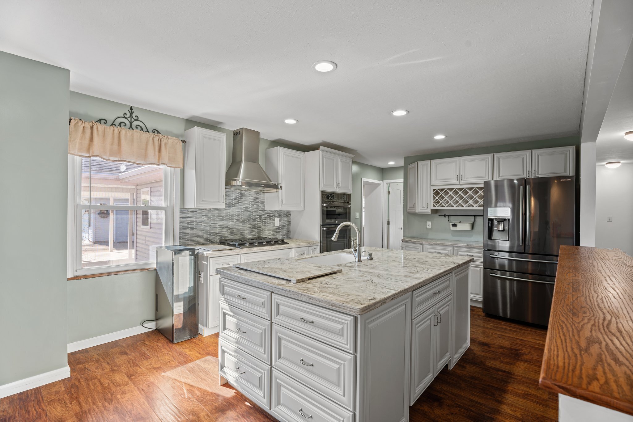 3420 Rost Drive Columbus, IN 47203 - Photo 7 of 26