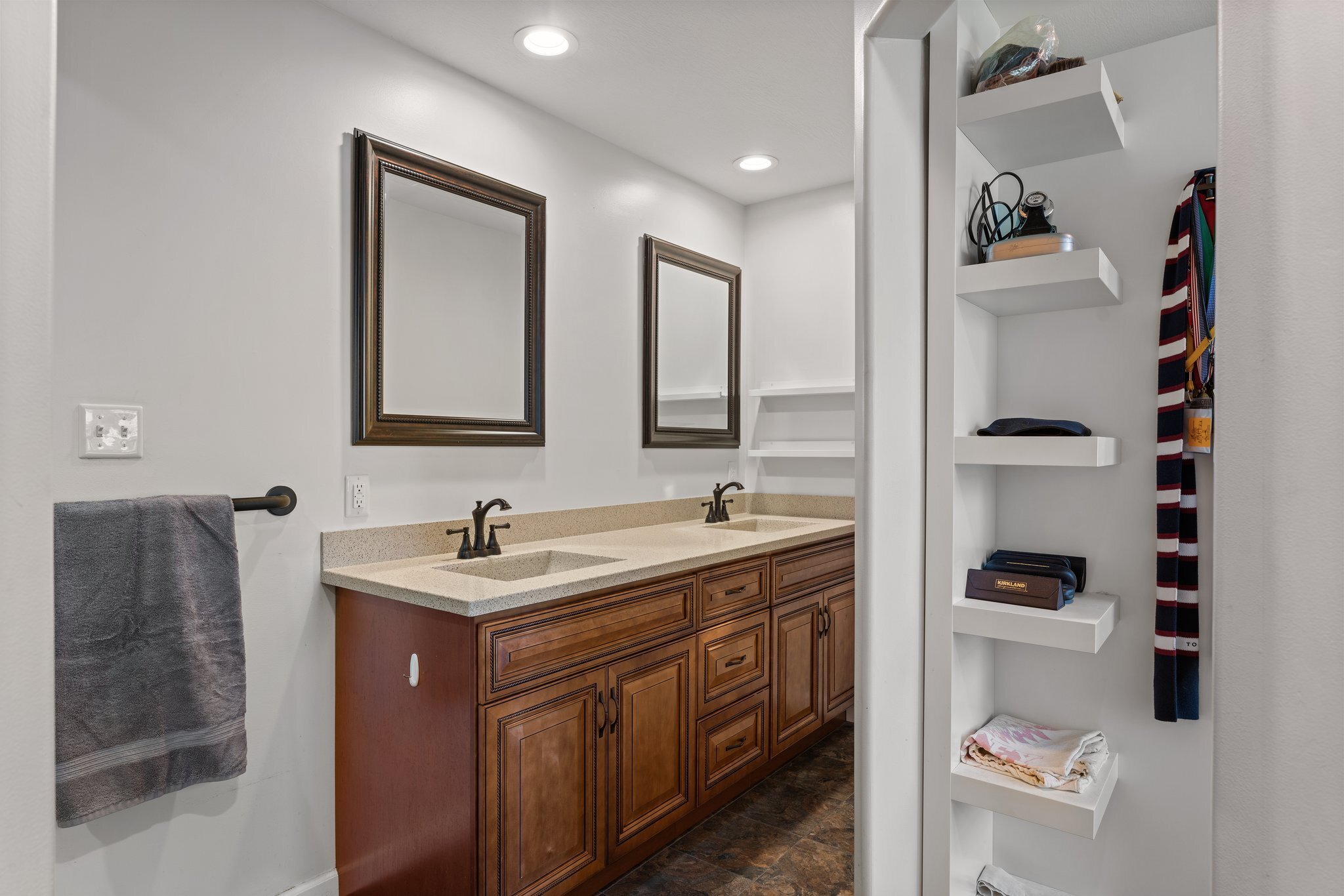 3420 Rost Drive Columbus, IN 47203 - Photo 10 of 26