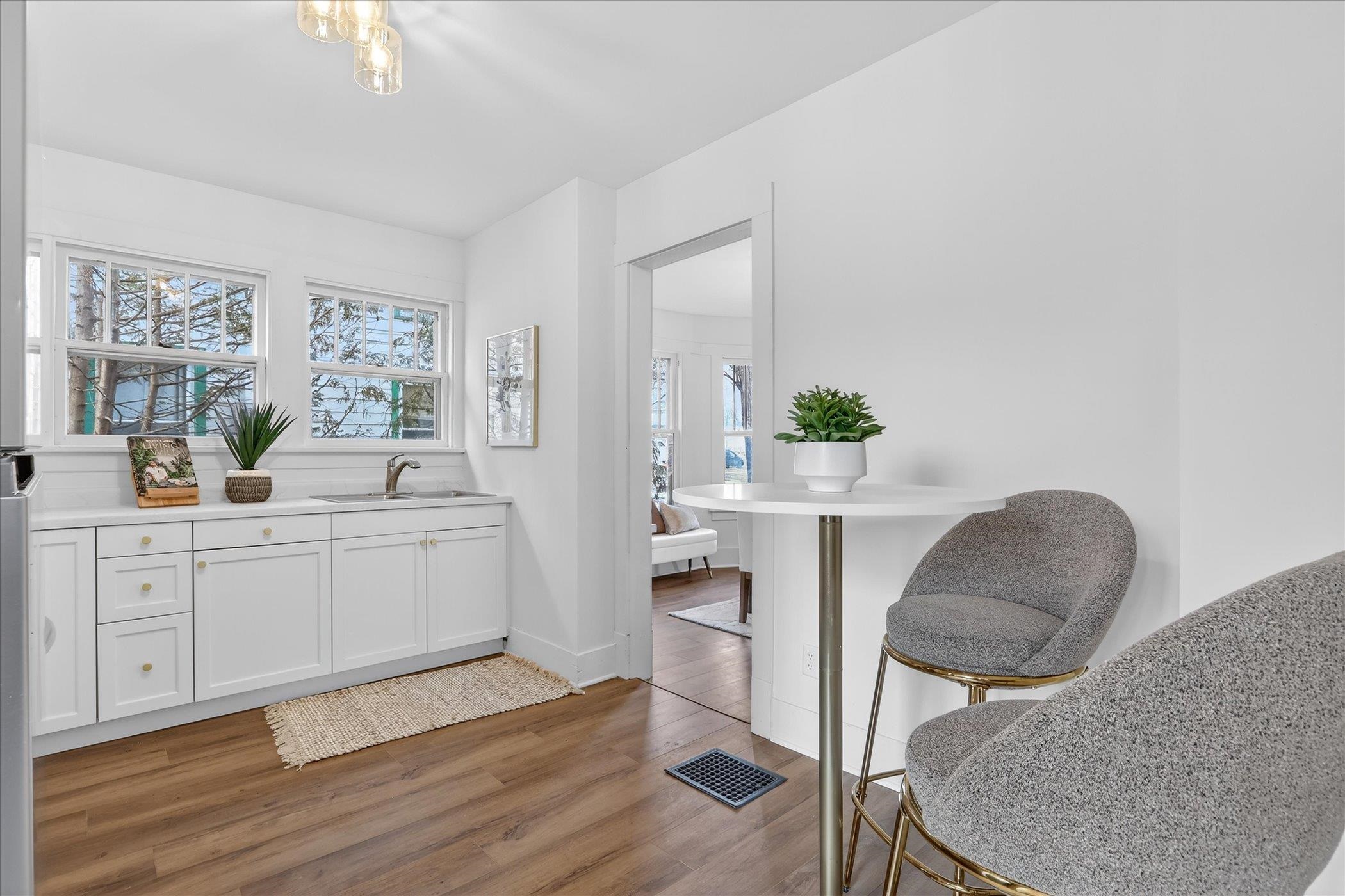 708 West Grand Avenue Beloit, WI 53511 - Photo 17 of 42