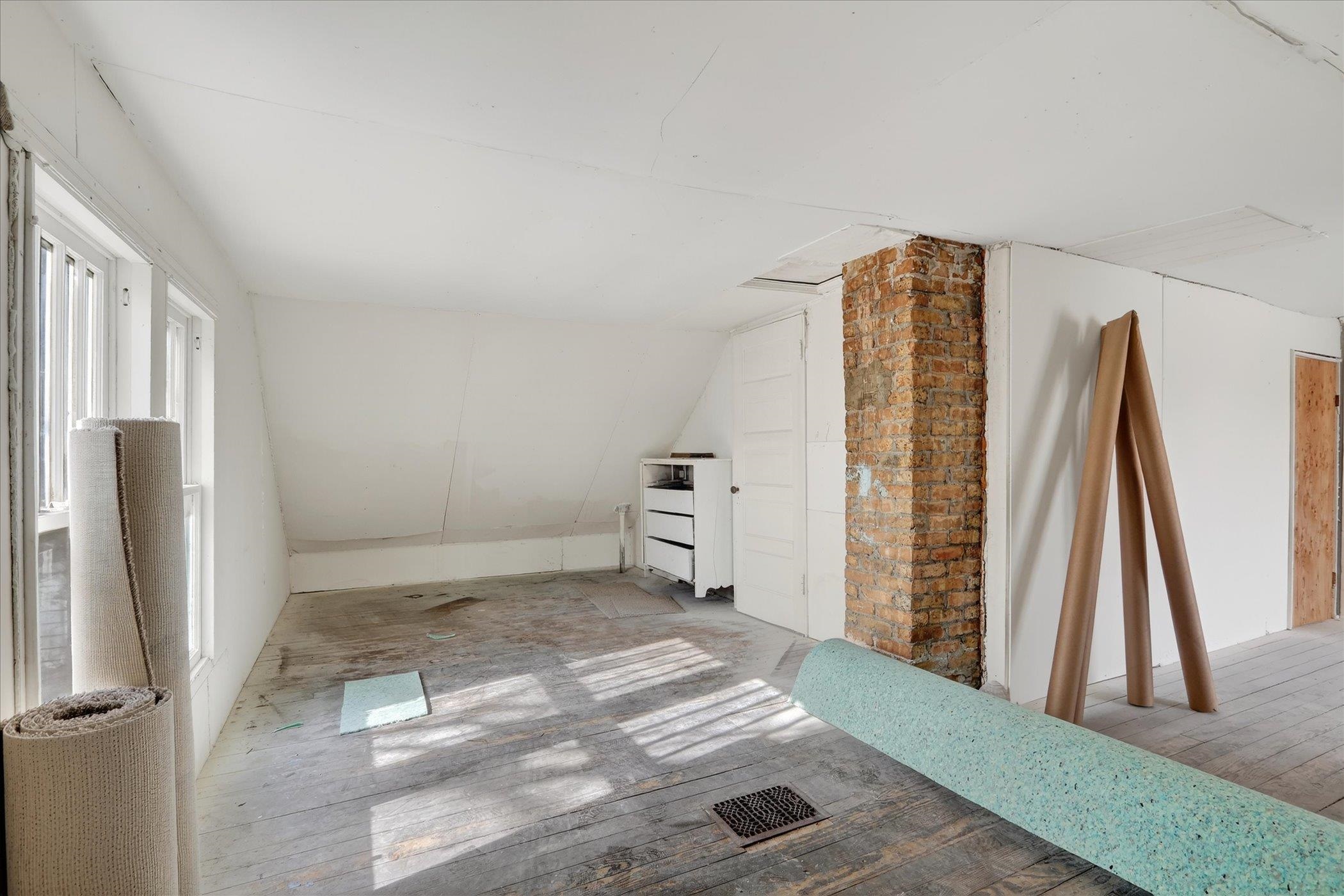 708 West Grand Avenue Beloit, WI 53511 - Photo 31 of 42