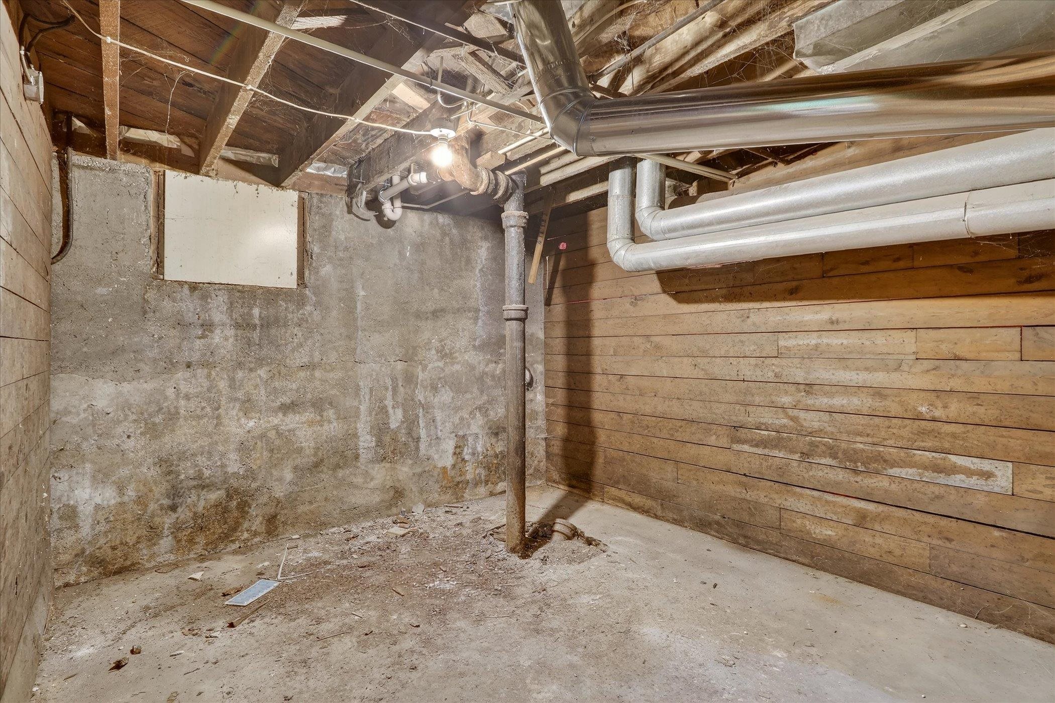 708 West Grand Avenue Beloit, WI 53511 - Photo 37 of 42