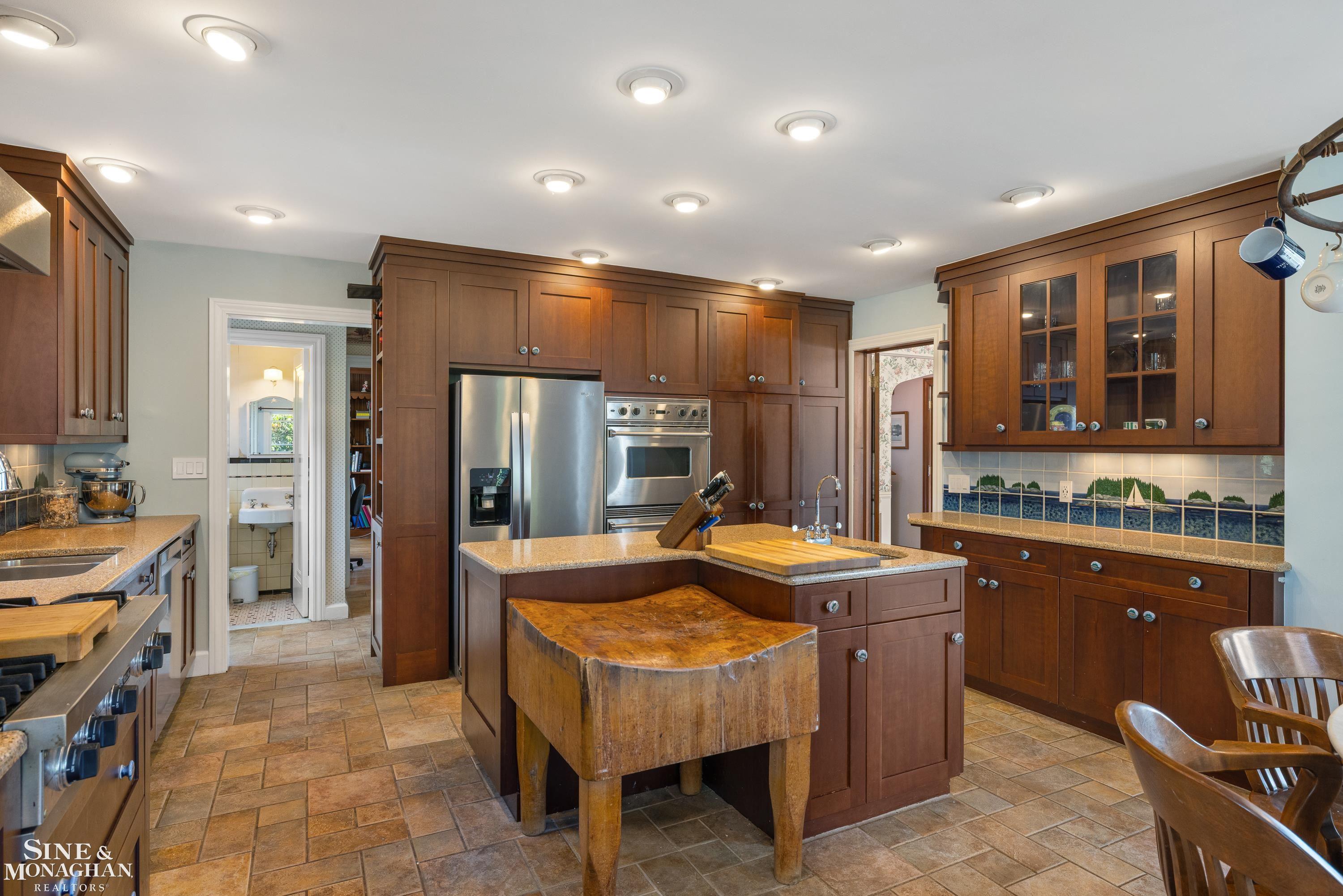 854 Pemberton Road Grosse Pointe, MI 48230 - Photo 22 of 57 50205225-977c4121-f55d-495e-9696-e02d0c8a026a.JPG