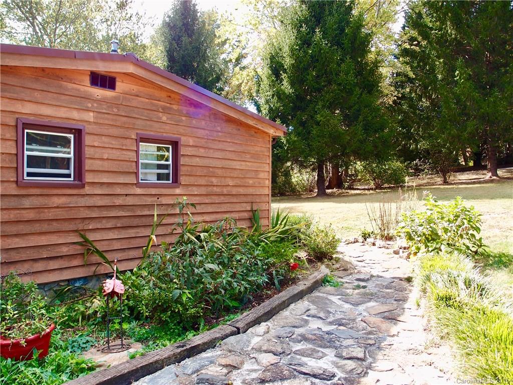 25 Sayles Town Road Fairview, NC 28730 - Photo 2 of 23 Gallery Image 2