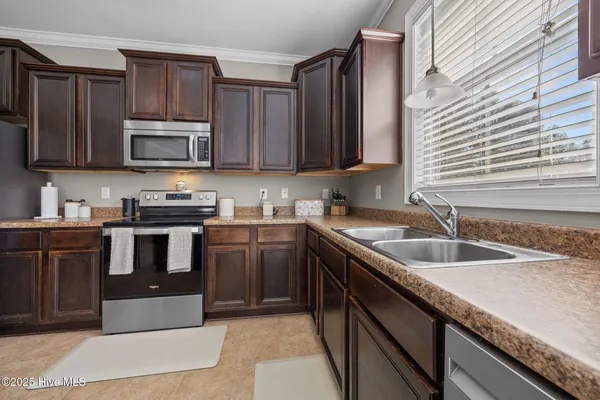 $360,000 | 147 Foggy River Way, Jacksonville, NC 28540