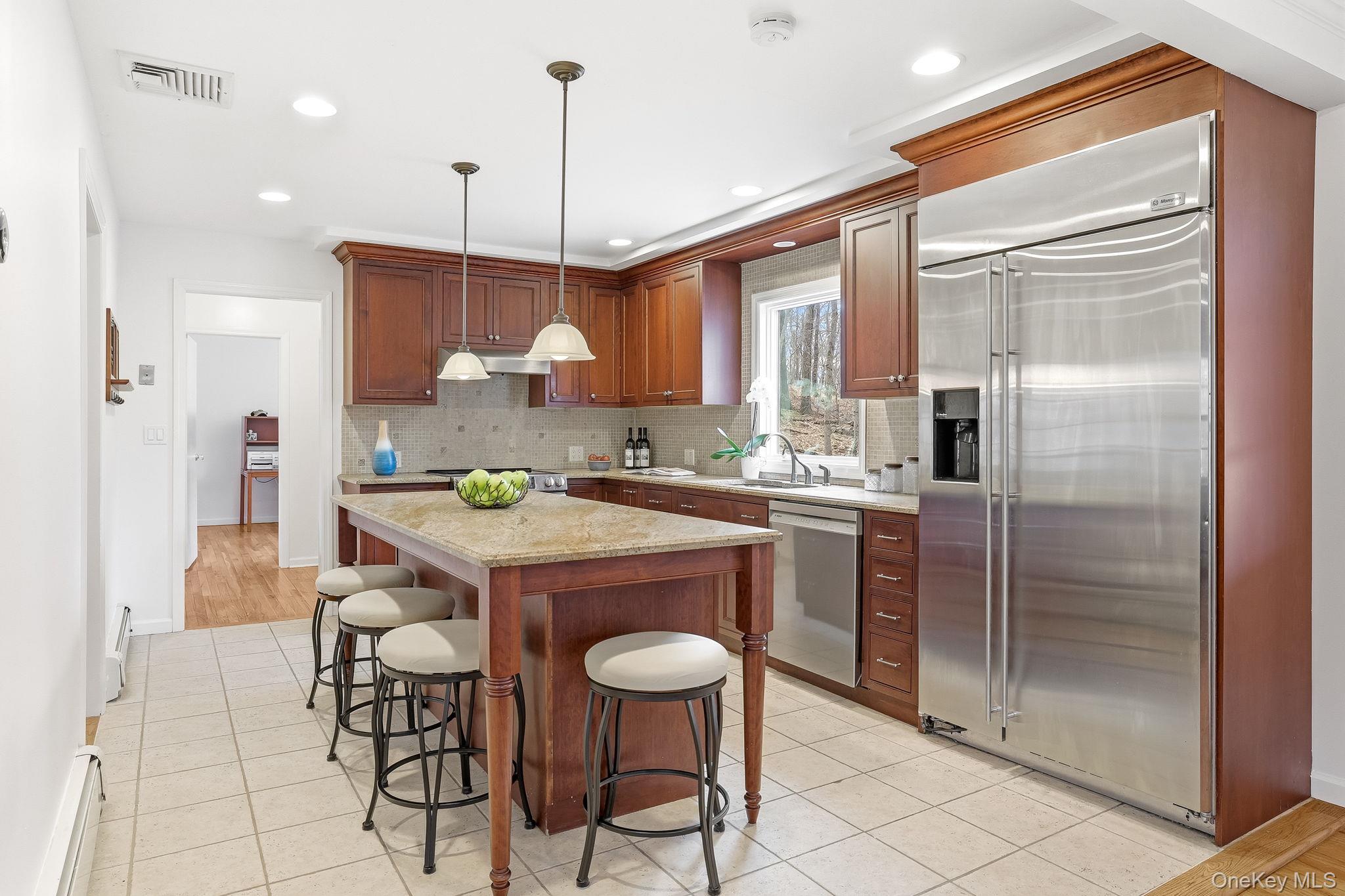 56 Cross Ridge Road Chappaqua, NY 10514 - Photo 5 of 24