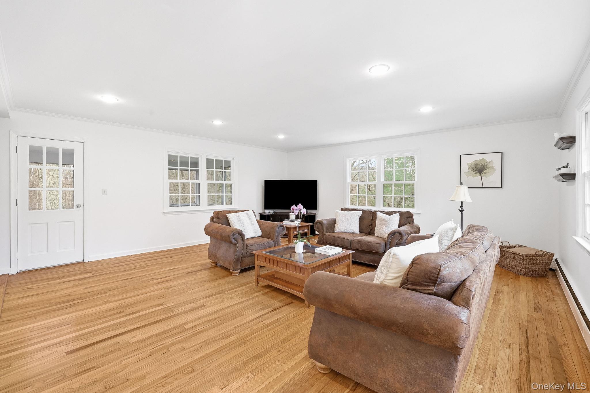 56 Cross Ridge Road Chappaqua, NY 10514 - Photo 8 of 24 Access to Sunroom