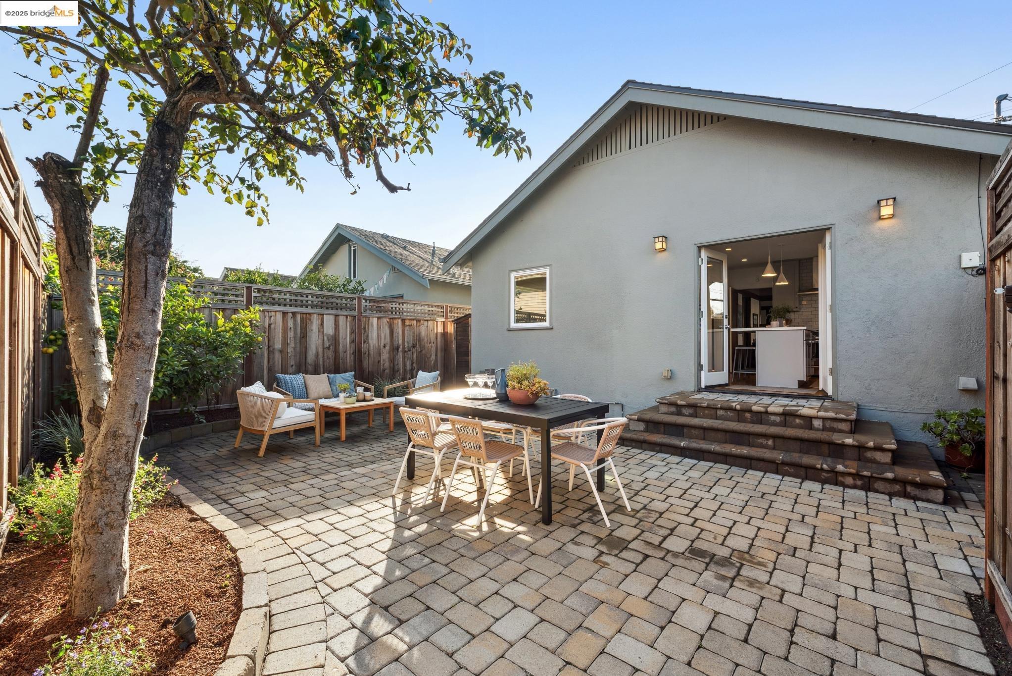 2201 McGee Avenue Berkeley, CA 94703 - Photo 44 of 46