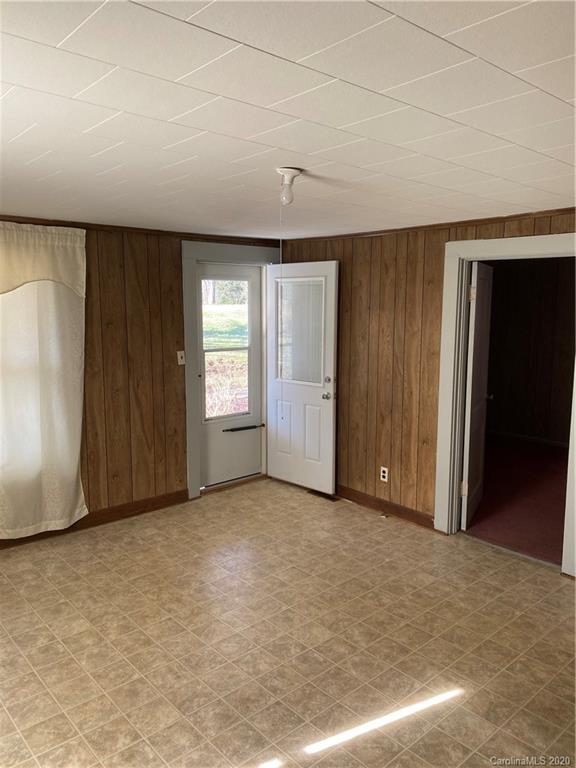 4835 Dysartsville Road Morganton, NC 28655 - Photo 6 of 14 Gallery Image 6
