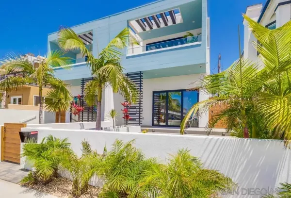 $1,579,000 | 140 Imperial Beach Boulevard, Imperial Beach, CA 91932