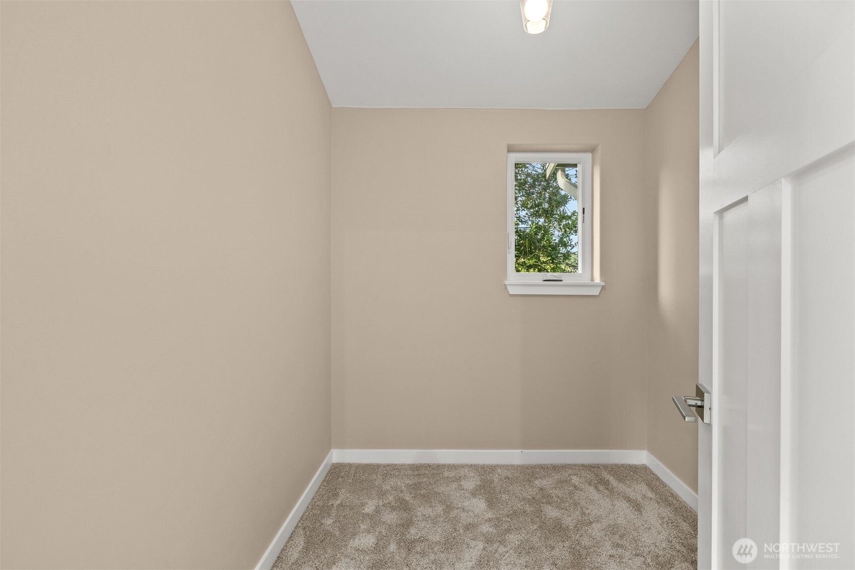 6419 Ellis Avenue South Seattle, WA 98108 - Photo 24 of 28 a view of room with window
