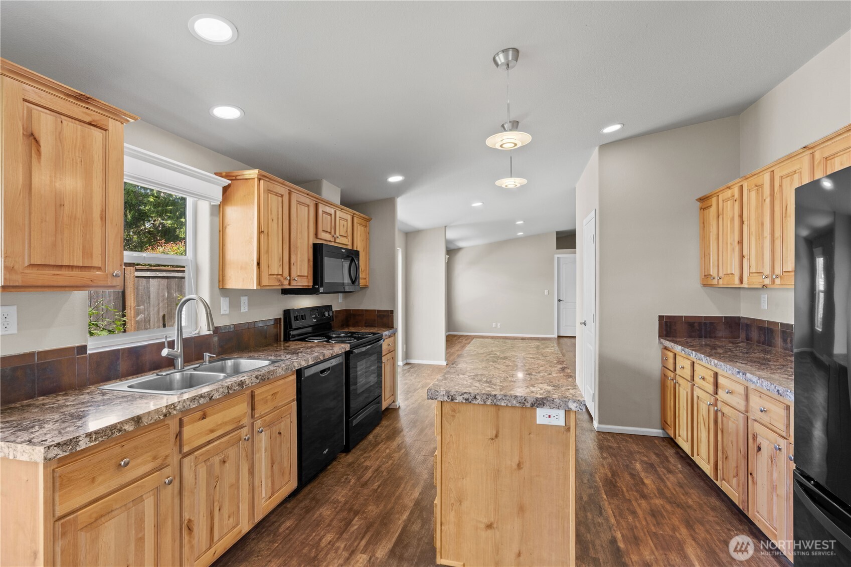 3516 Meadowbrook Lane Southeast Lacey, WA 98503 - Photo 13 of 39