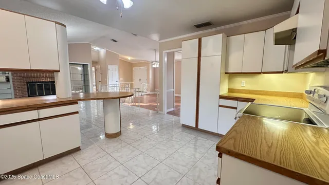 $2,700 | 301 Nesbitt Street, Palm Bay, FL 32907