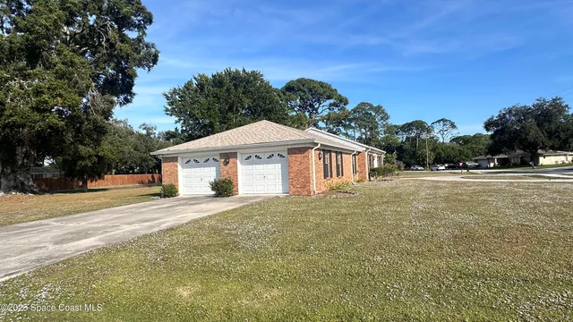 $2,700 | 301 Nesbitt Street, Palm Bay, FL 32907