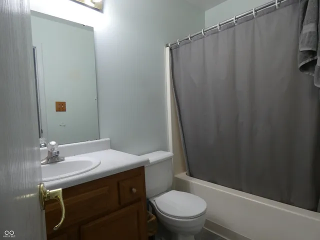 $329,900 | 6714 Colleens Way, Indianapolis, IN 46221